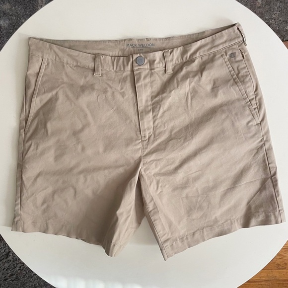Mack Weldon Men’s Tech Chino Short Sandstorm Khaki Size 34 NWOT - Picture 1 of 8